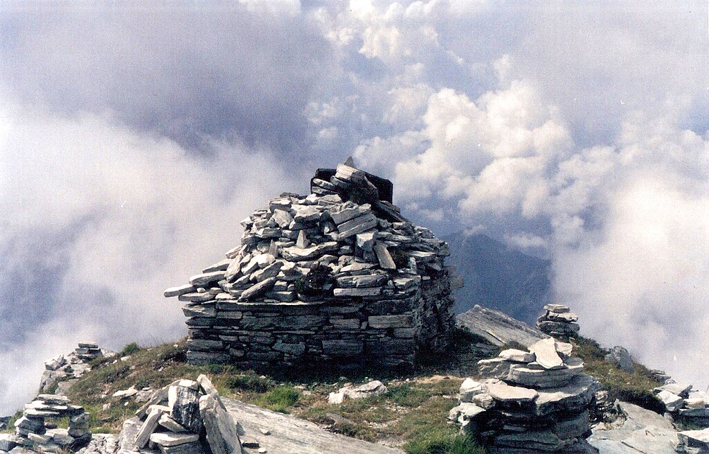 Chandrashila Height From Sea Level – Altitude, Trekking & Spiritual Guide