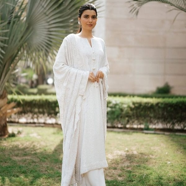 nimrat khaira, nimrat khaira biography, nimrat khaira age, nimrat khaira birth date, nimrat khaira birthday, nimrat khaira height in feet, nimrat khaira husband name, nimrat khaira marriage, nimrat khaira family, nimrat khaira songs, nimrat khaira time chakda, nimrat khaira supna laavan da, nimrat khaira challa, nimrat khaira ajj kal ajj kal, nimrat khaira jaan